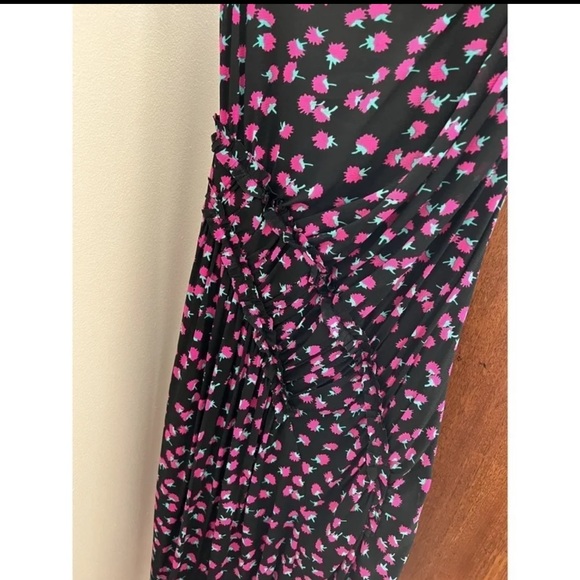 Dress - Picture 5 of 6